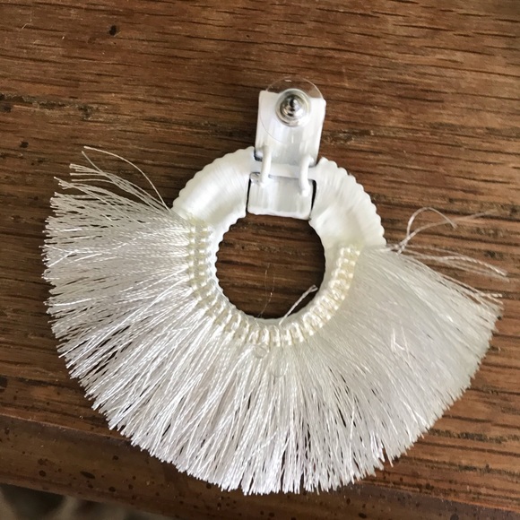 Boho Tassel Earrings White Circle - Picture 2 of 4